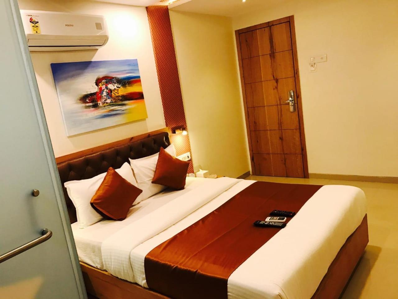 Grandeur By Avion Palace Near T2 International Airport Βομβάη Εξωτερικό φωτογραφία